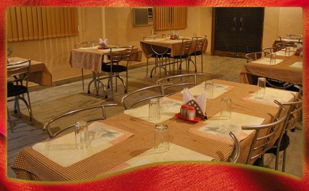 Hotel Mid East Haridaspur Экстерьер фото