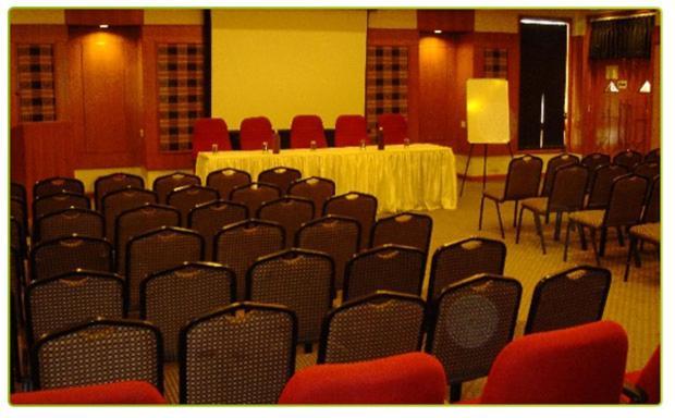 Hotel Mid East Haridaspur Экстерьер фото