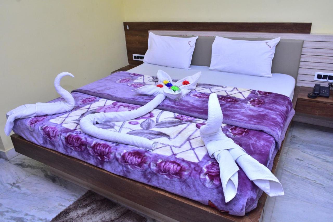 Hotel Mid East Haridaspur Экстерьер фото